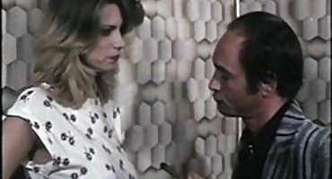 phim sex gymer Ariana Marie bị phim sx đốt cháy trong cả hai lỗ.